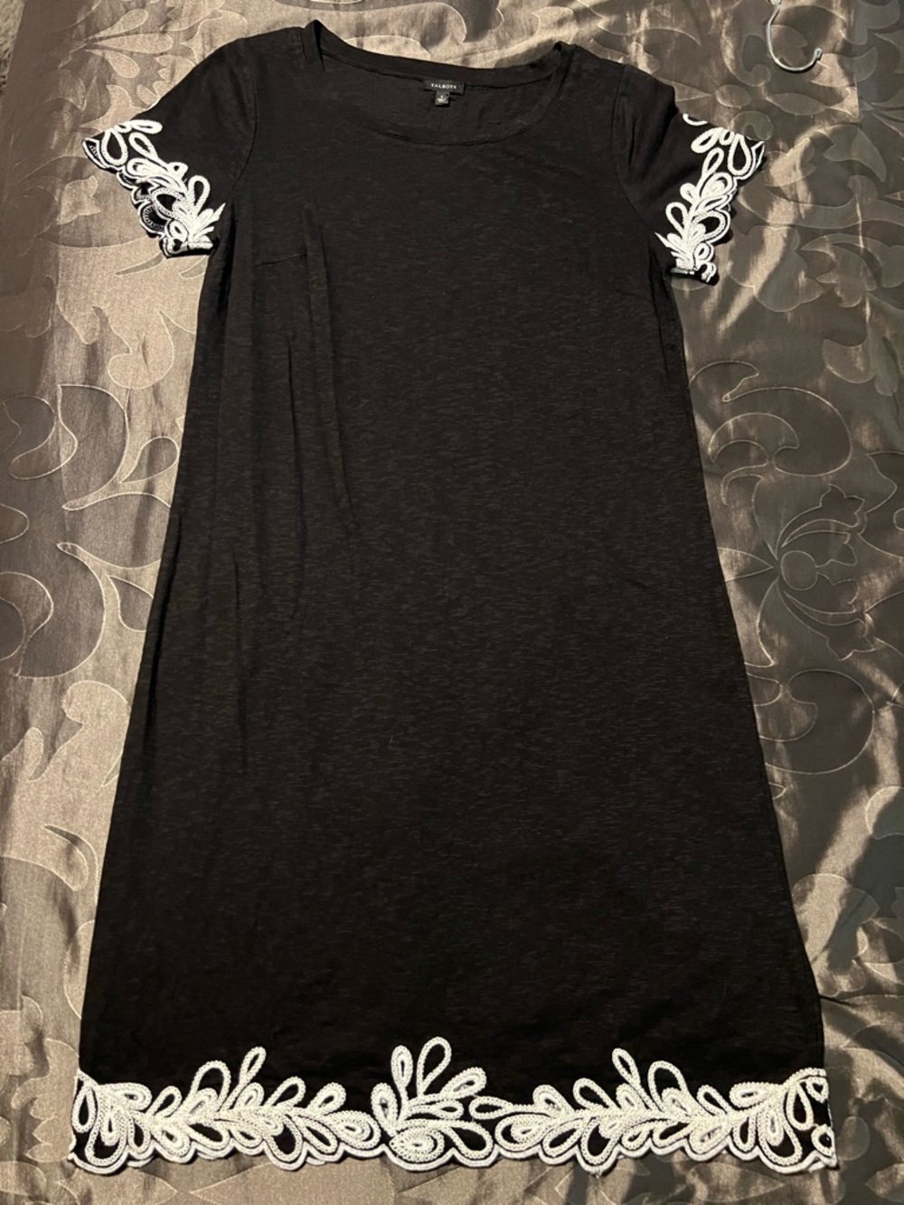 NWT Talbots Black Shift T-shirt Dress with White Lace Trim 100% Cotton Small